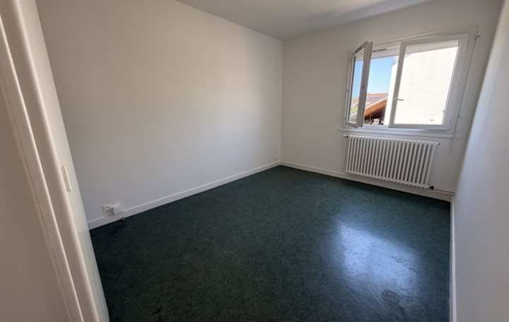 Appartement à louer, 76m², Vonnas