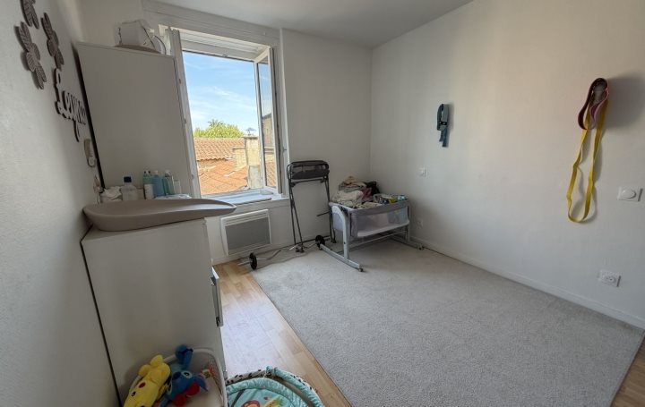 Appartement à louer, 73m², Saint-Trivier-sur-Moignans