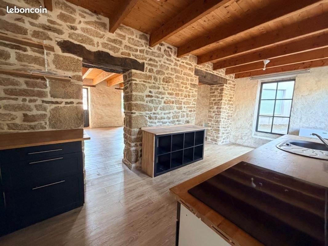 Maison à louer, 104m², Meslan