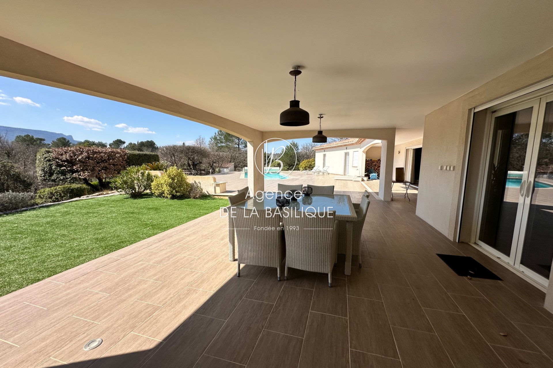 Maison à vendre, 225m², Ollières