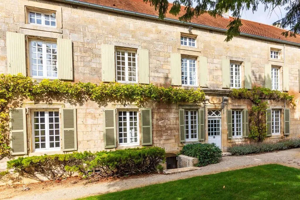 Maison à vendre, 340m², Montbard