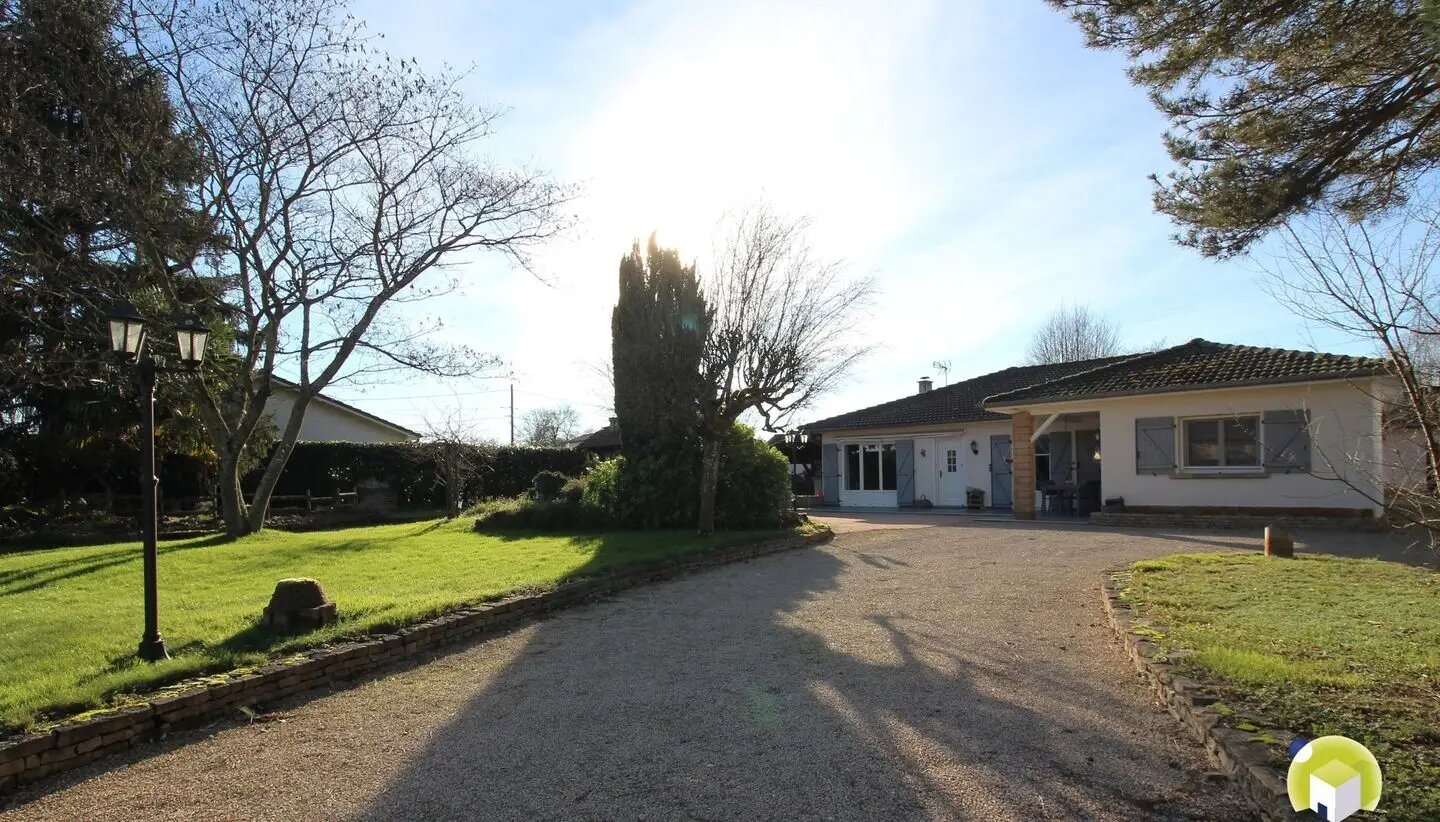 Maison à vendre, 146m², Mézériat