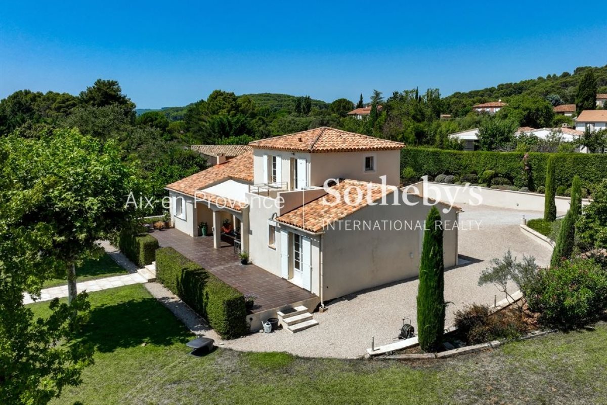 Maison à vendre, 155m², Eguilles
