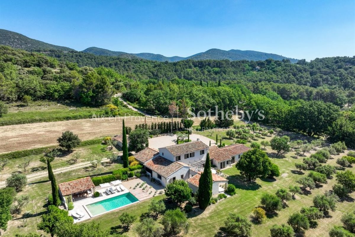 Maison à vendre, 310m², Lauris
