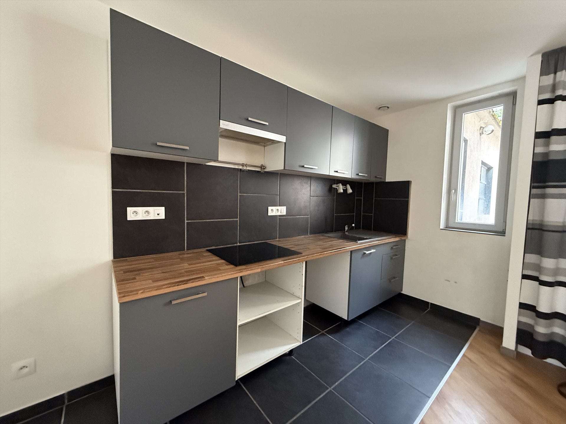 Maison à vendre, 144m², Neuville-sur-Ain