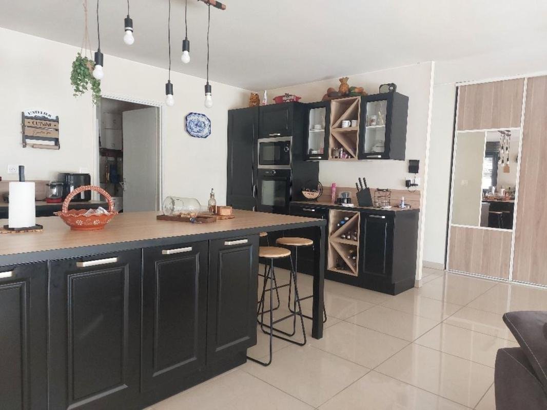Maison à vendre, 140m², Saint-Genis-d'Hiersac