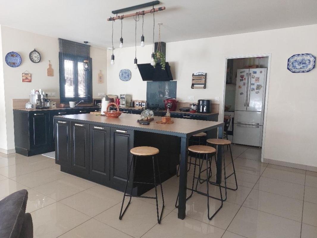 Maison à vendre, 140m², Saint-Genis-d'Hiersac