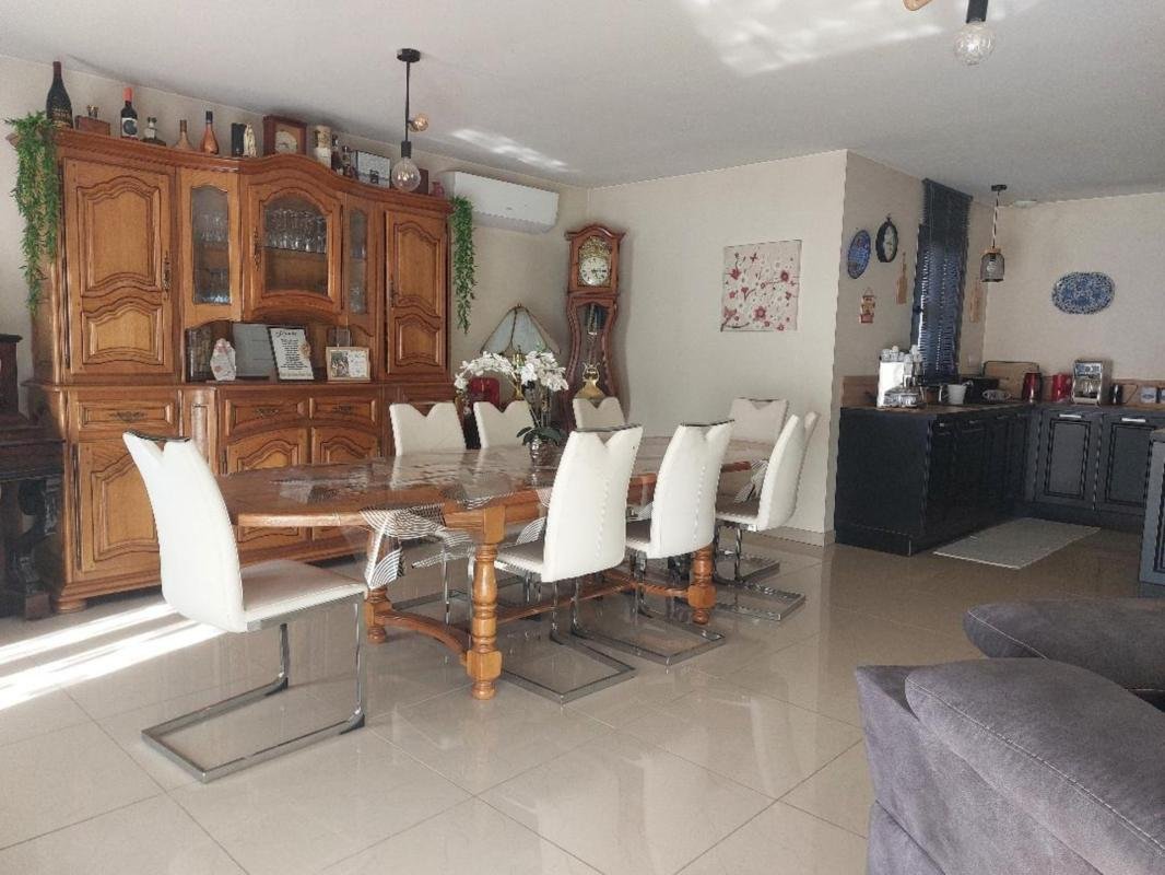 Maison à vendre, 140m², Saint-Genis-d'Hiersac
