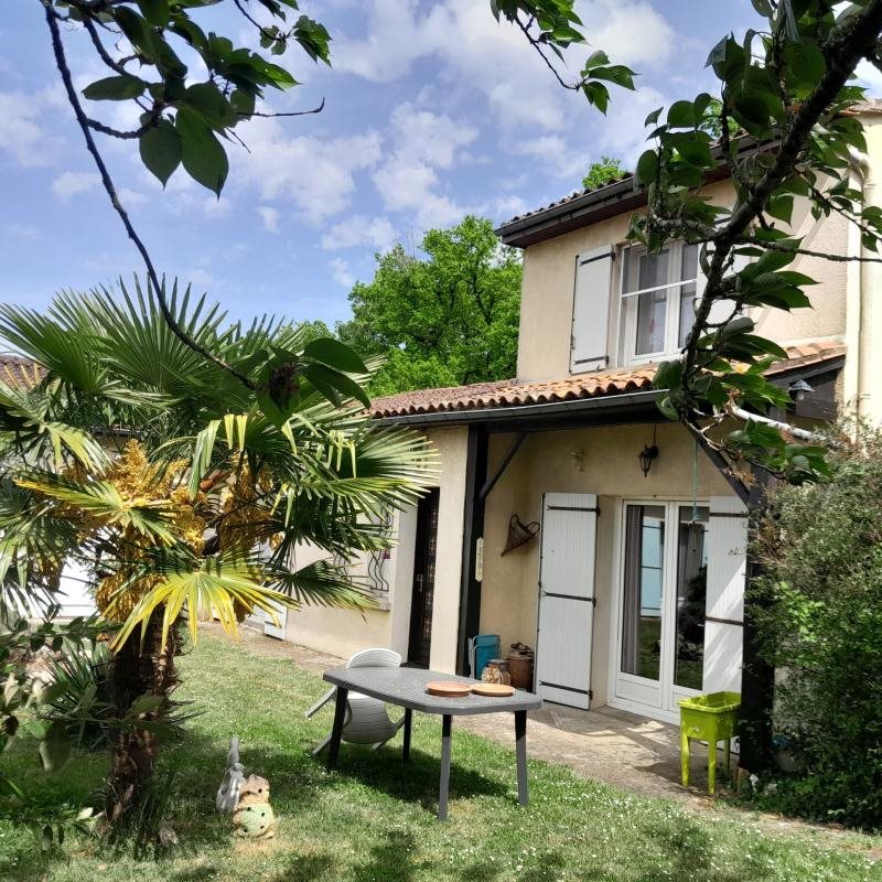 Maison à vendre, 180m², Aigre