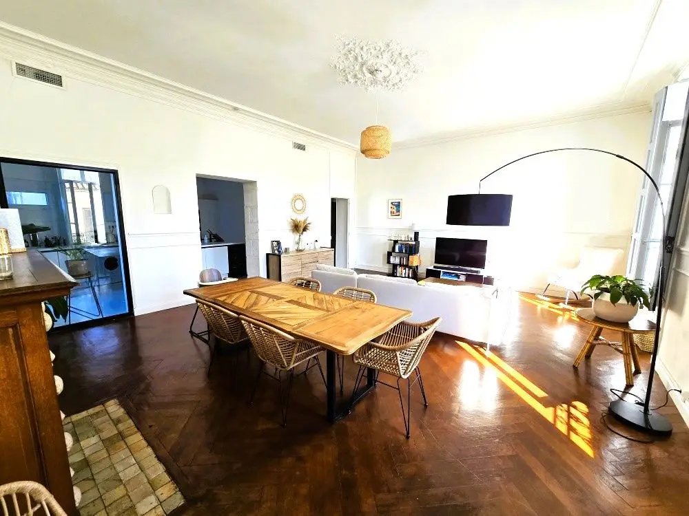 Appartement à louer, 122m², Nîmes