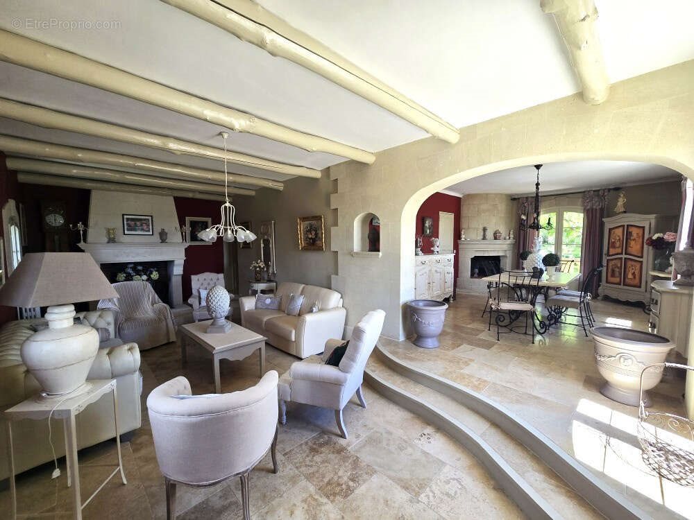 Maison à vendre, 178m², Redessan
