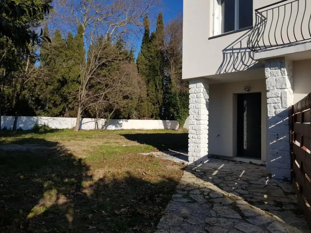 Appartement à louer, 94m², Rodilhan