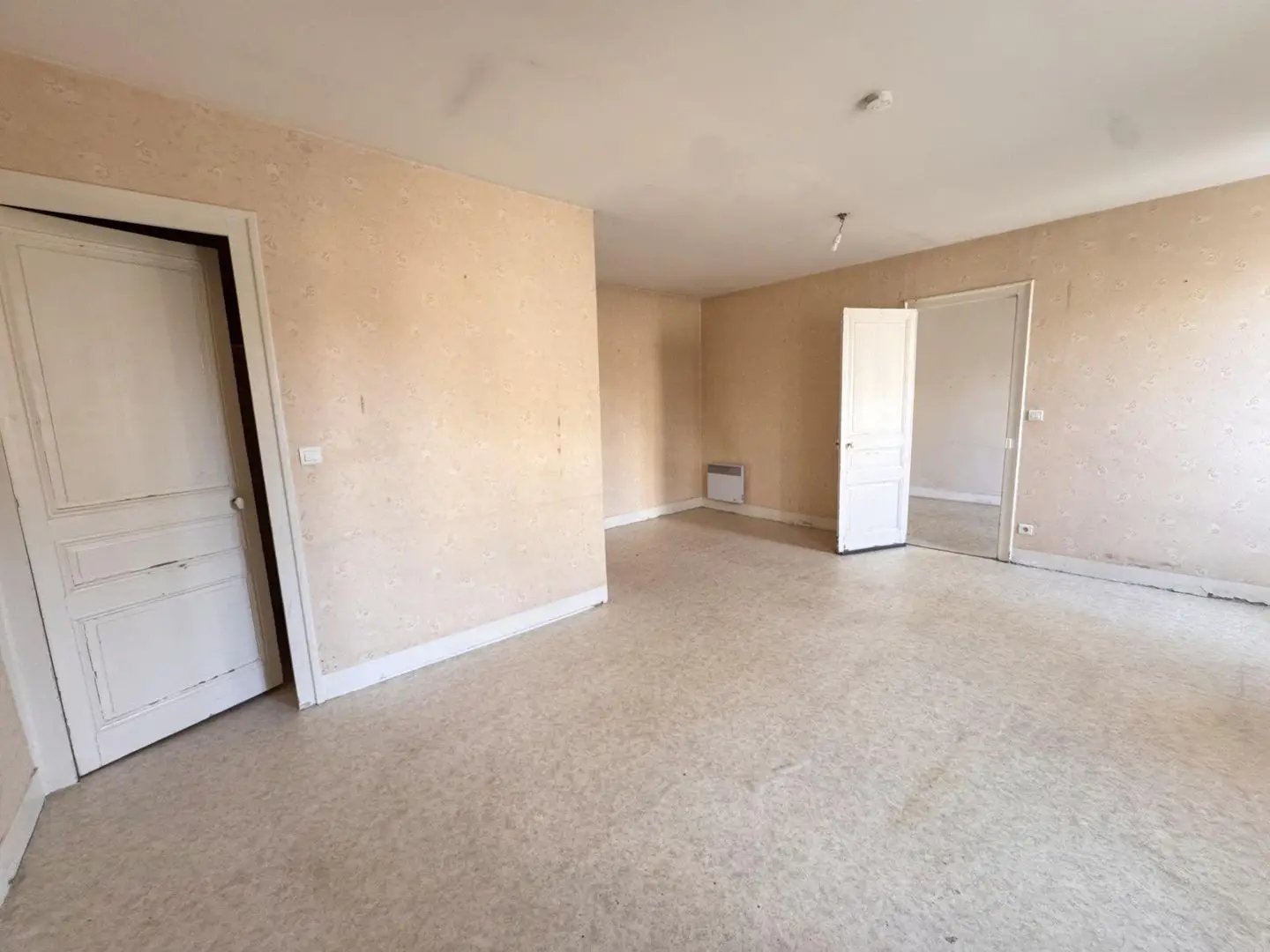 Appartement à louer, 77m², Coutouvre