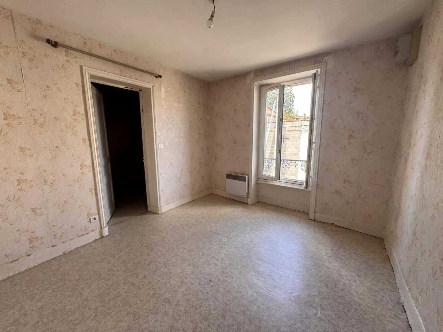 Appartement à louer, 77m², Coutouvre