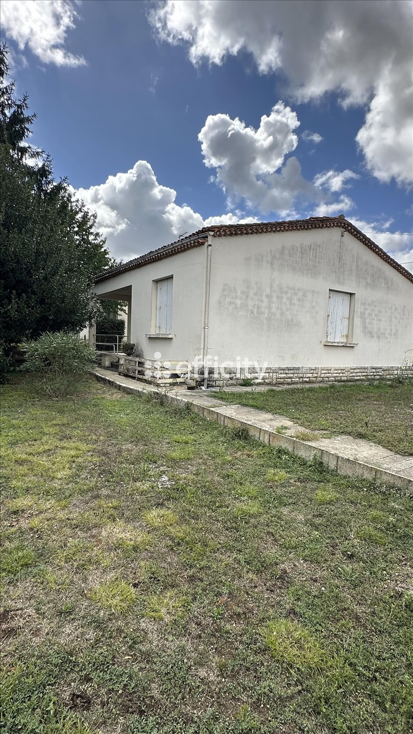 Maison à vendre, 4m², Saintes