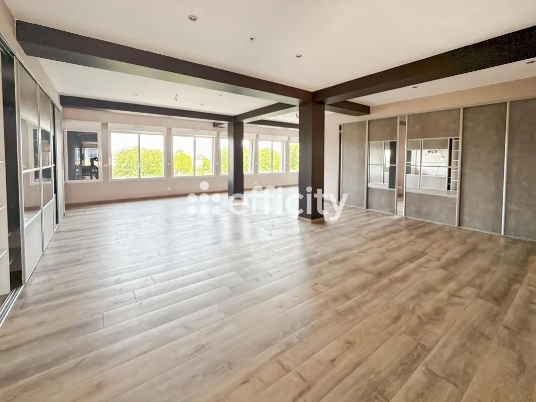 Appartement à vendre, 166m², Saintes