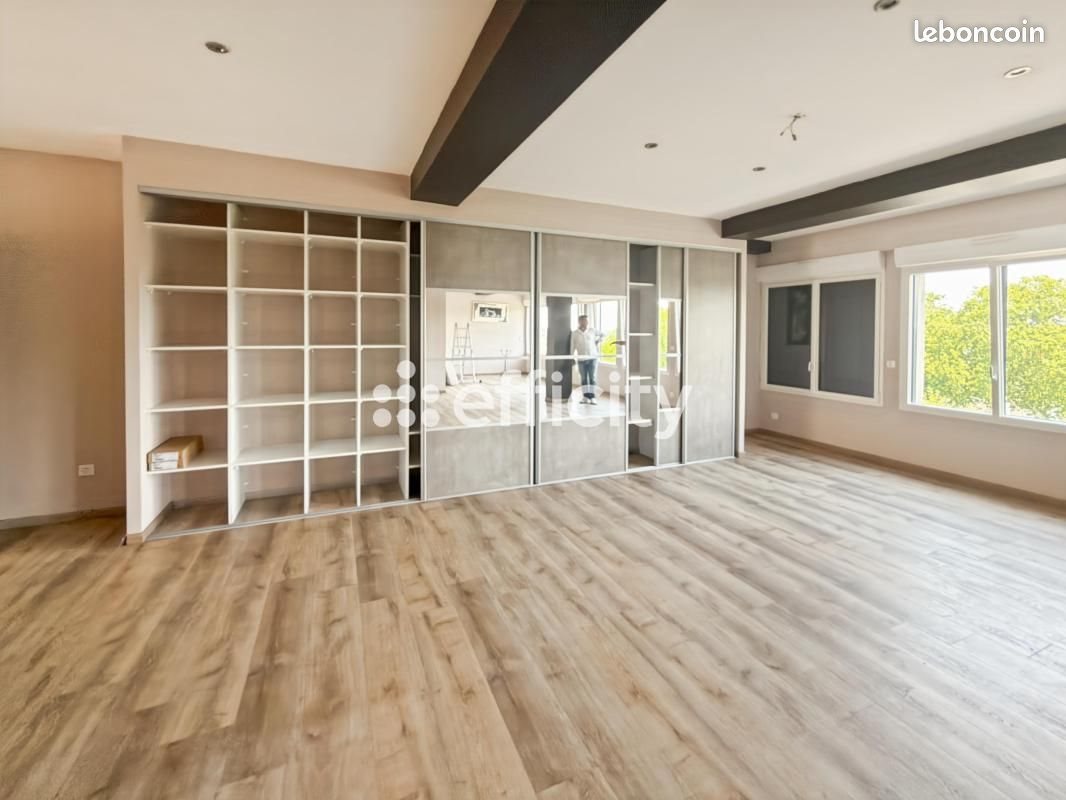 Appartement à vendre, 166m², Saintes