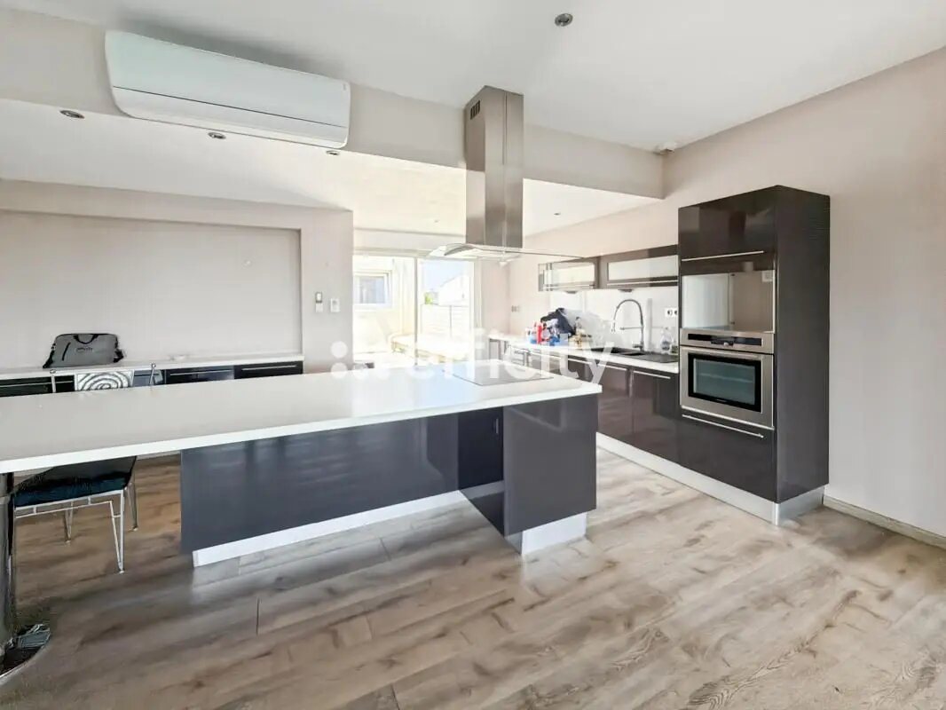 Appartement à vendre, 166m², Saintes
