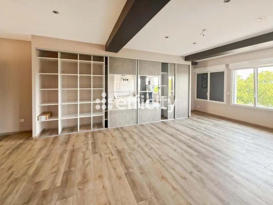 Appartement à vendre, 166m², Saintes