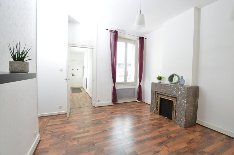 Appartement à vendre, 1m², Saint-Étienne