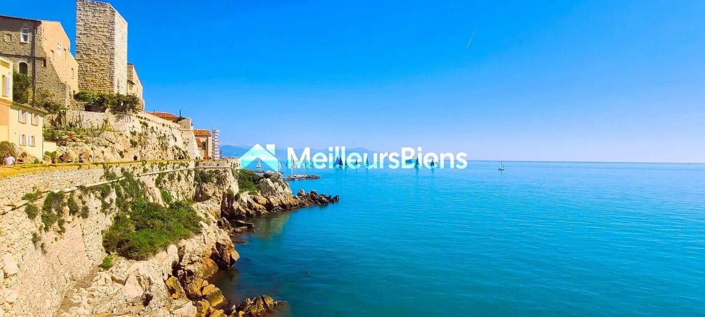 Appartement à louer, 80m², Antibes
