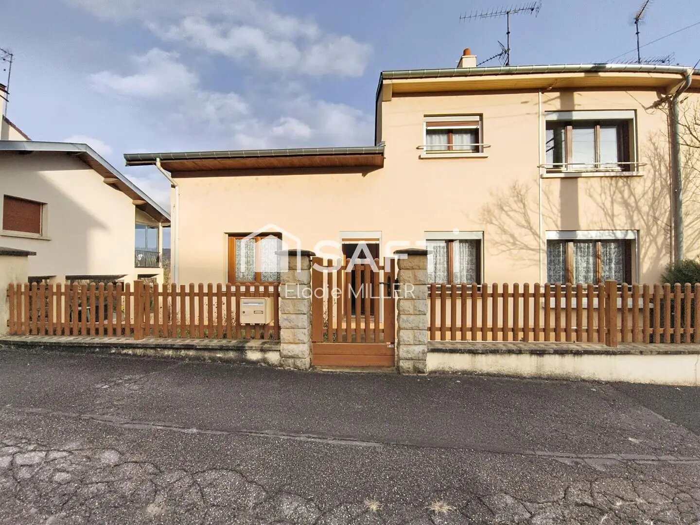 Maison à vendre, 101m², Pont-Saint-Vincent