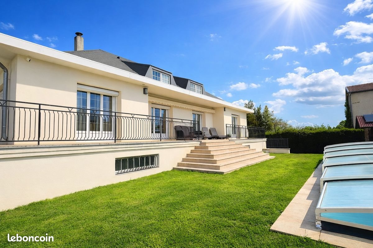 Maison à vendre, 150m², Saint-Genis-les-Ollières