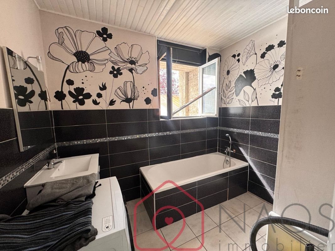 Appartement à vendre, NaNm², Sedan