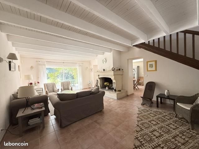 Maison à vendre, 193m², Lagnes