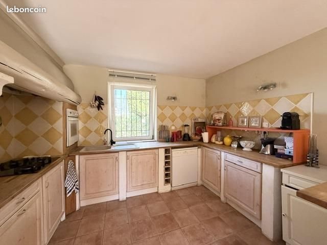 Maison à vendre, 193m², Lagnes