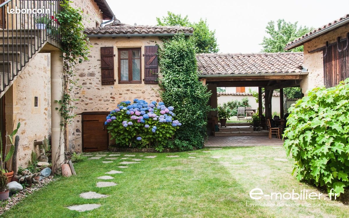Maison à vendre, 303m², Charlieu