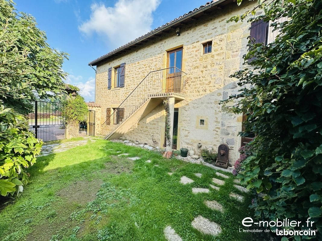 Maison à vendre, 303m², Charlieu