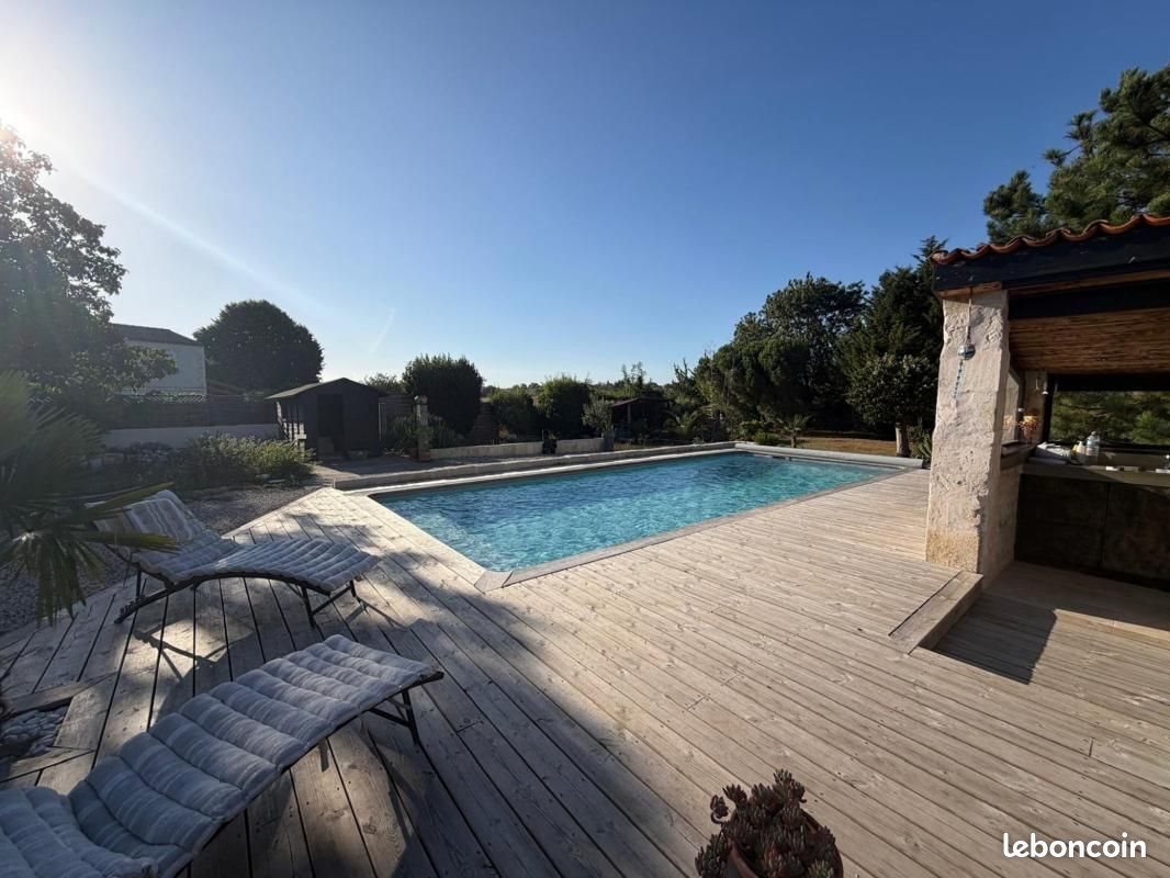 Maison à vendre, 151m², Saint-Georges-des-Coteaux
