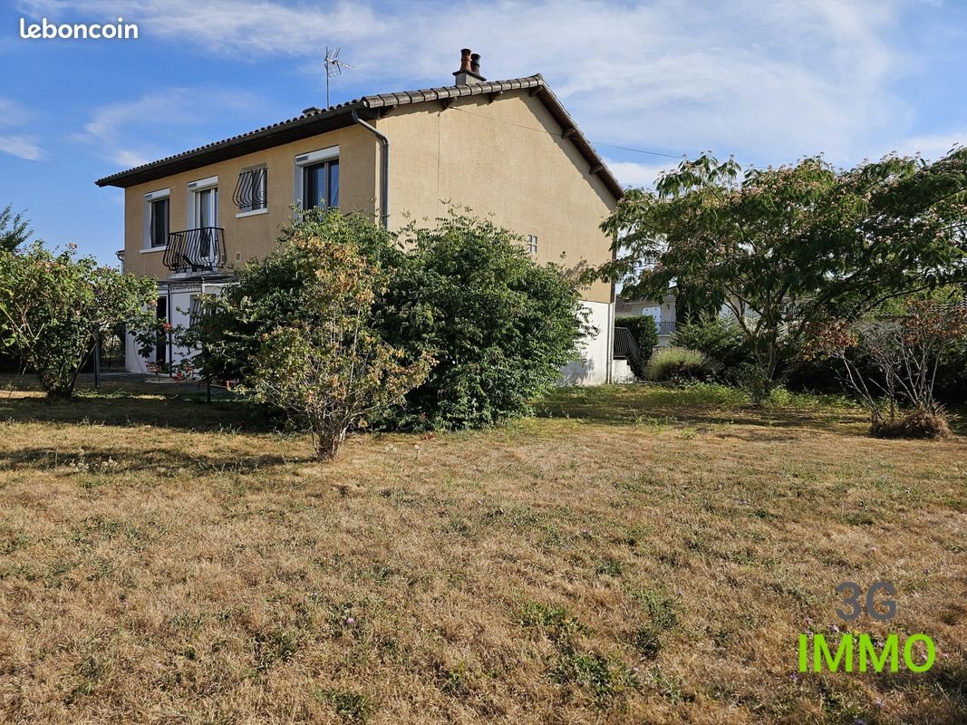 Maison à vendre, 100m², Gençay