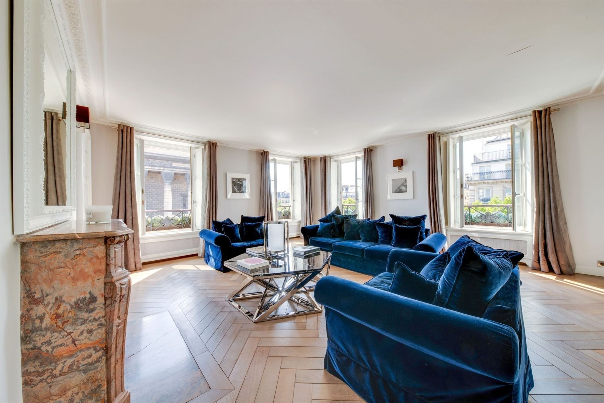 Maison à louer, 296m², Paris 8ème