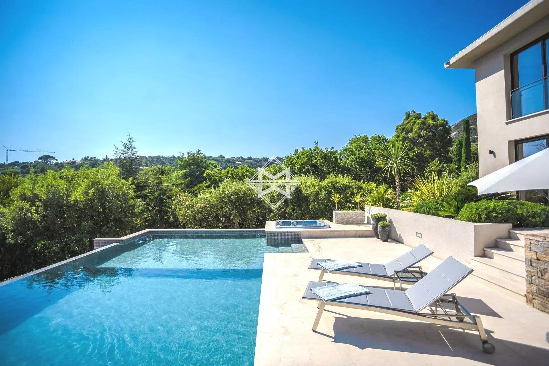 Maison à vendre, 292m², Grimaud