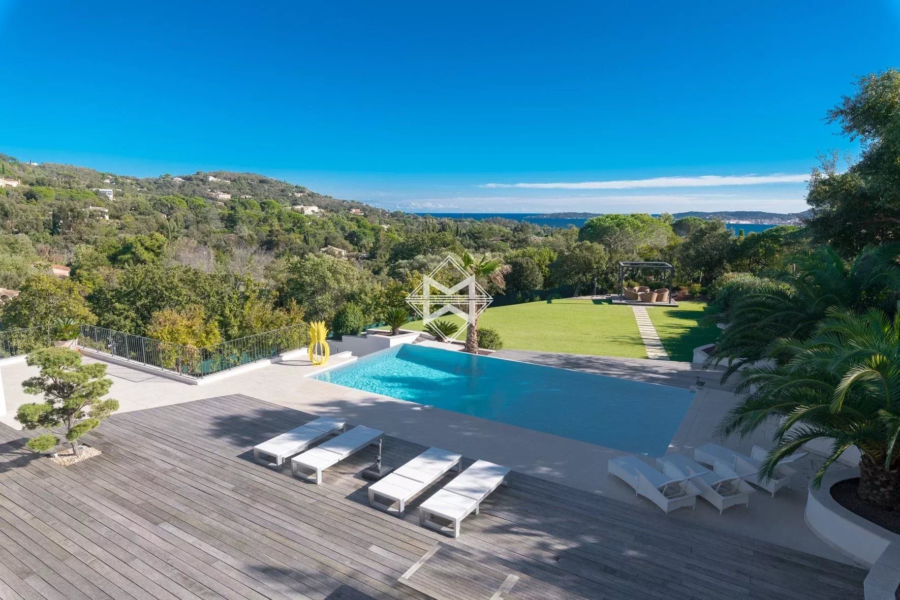 Maison à vendre, 400m², Grimaud