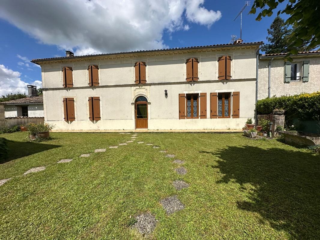 Maison à vendre, 242m², Saint-Georges-des-Agoûts