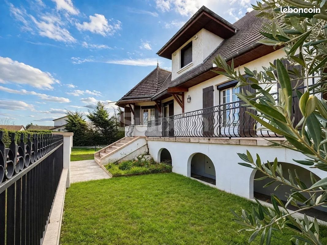 Maison à vendre, 261m², Décines-Charpieu