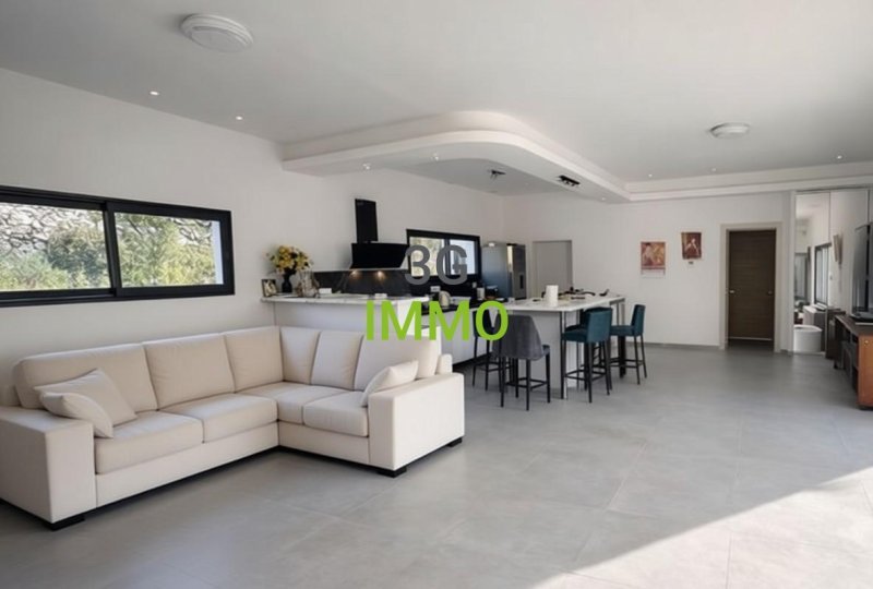 Maison à vendre, 3m², Nîmes
