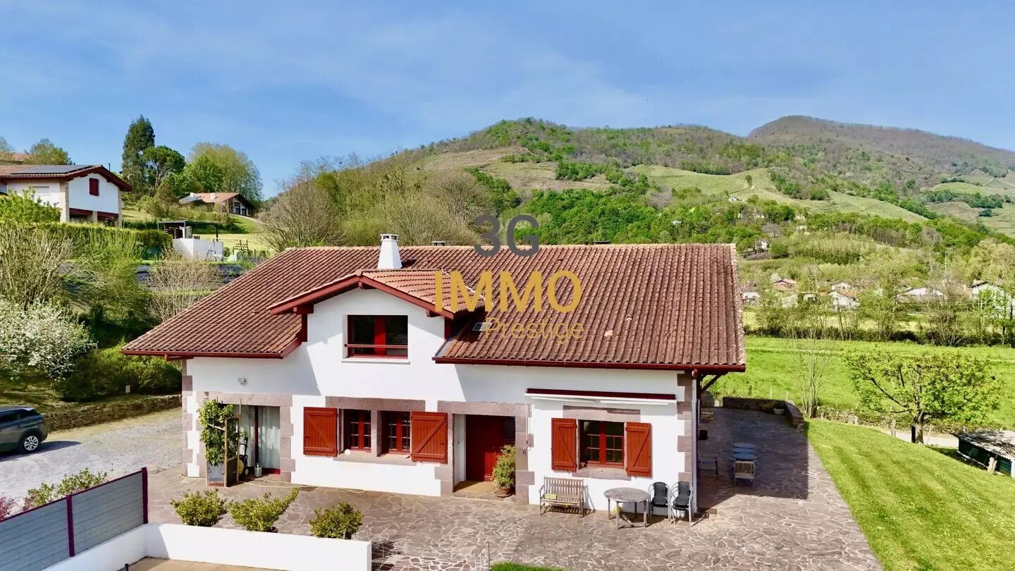 Maison à vendre, 377m², Saint-Jean-Pied-de-Port