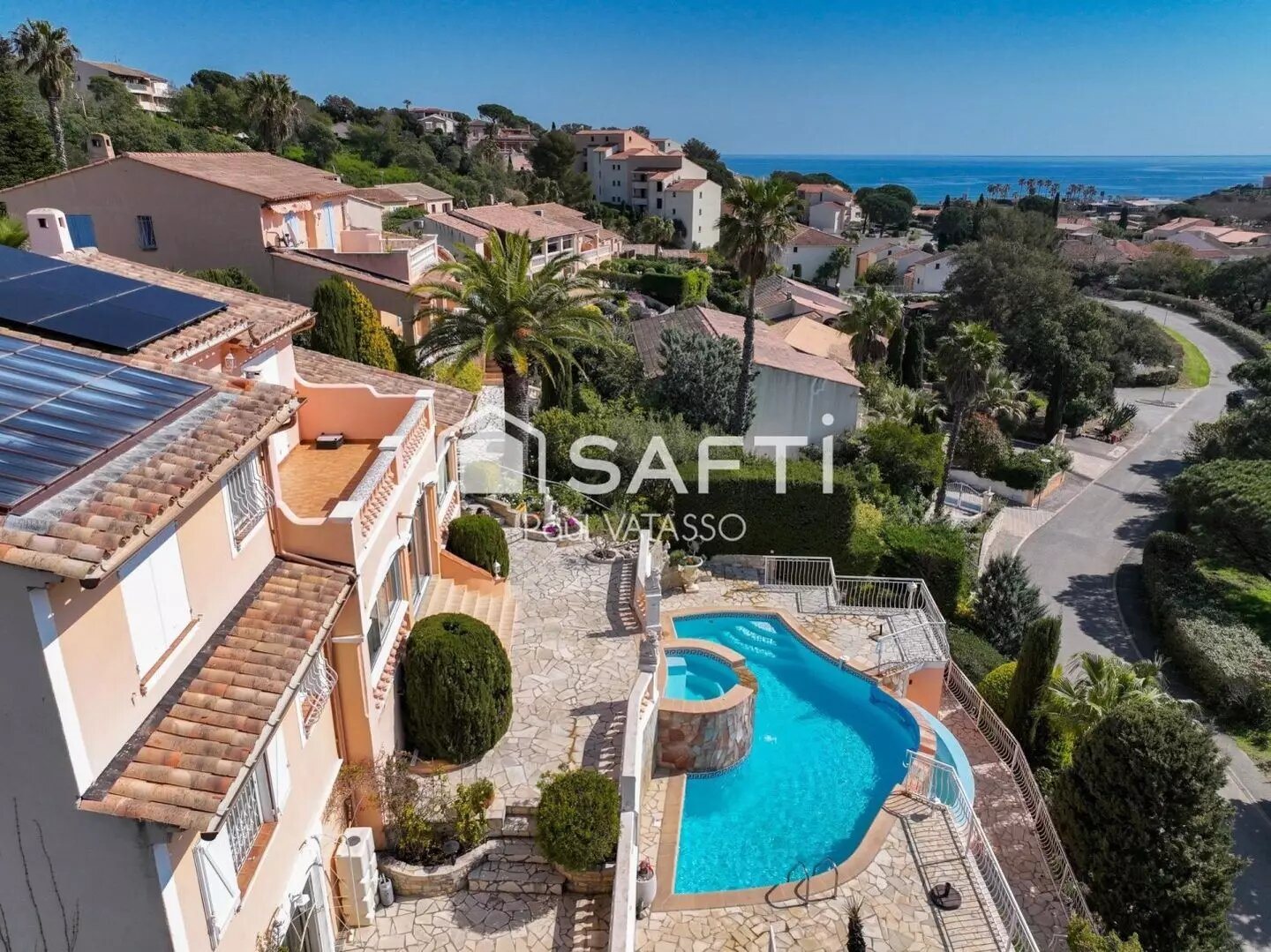 Maison à vendre, 225m², Roquebrune-sur-Argens
