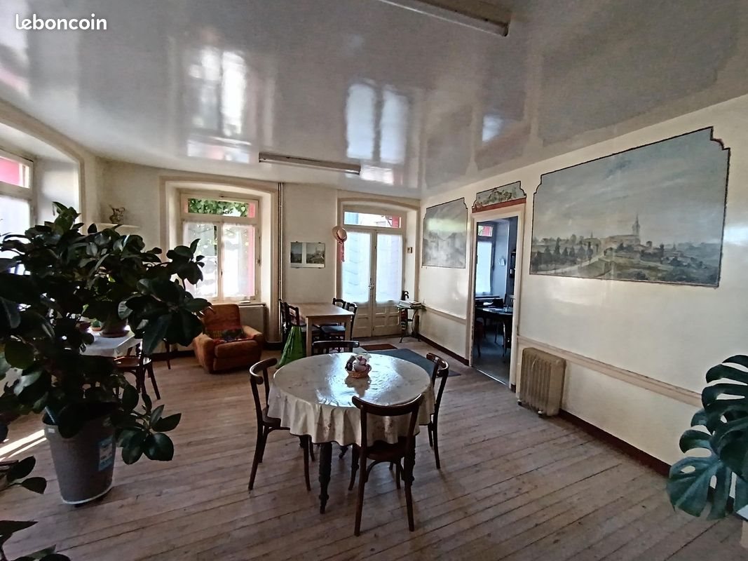 Maison à vendre, 300m², Usson-en-Forez