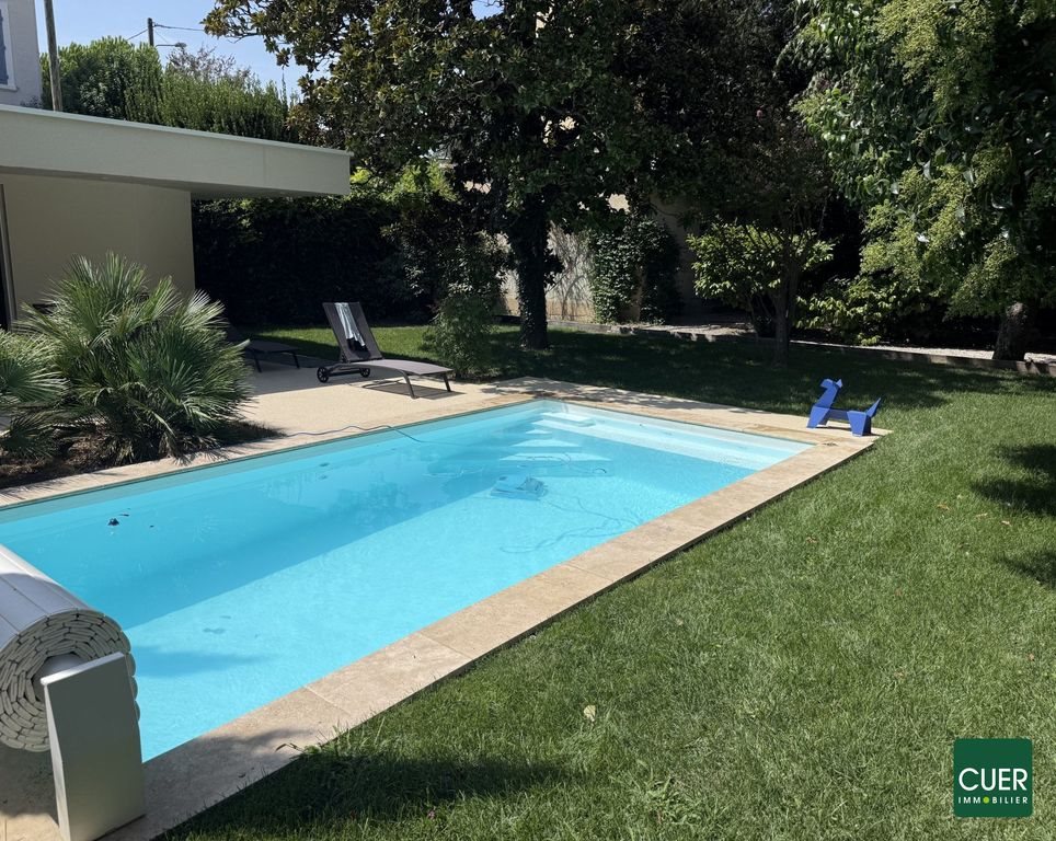 Maison à louer, 260m², Valence