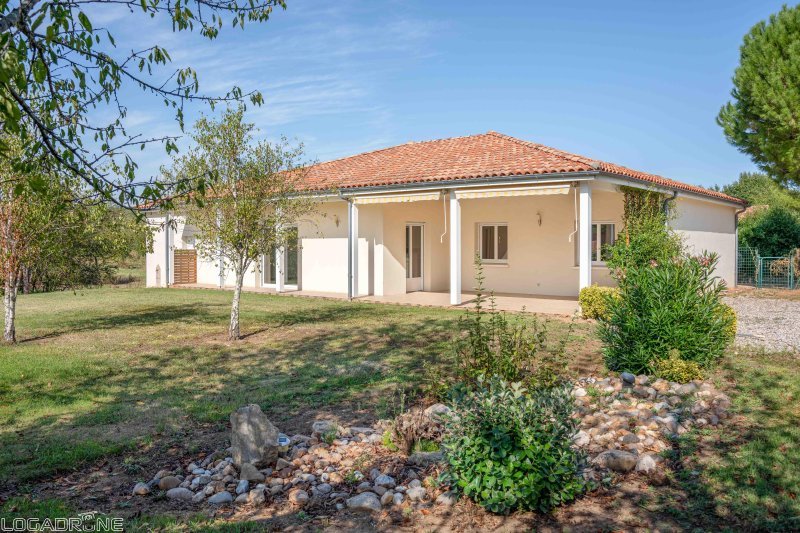Maison à vendre, 3m², Lédat