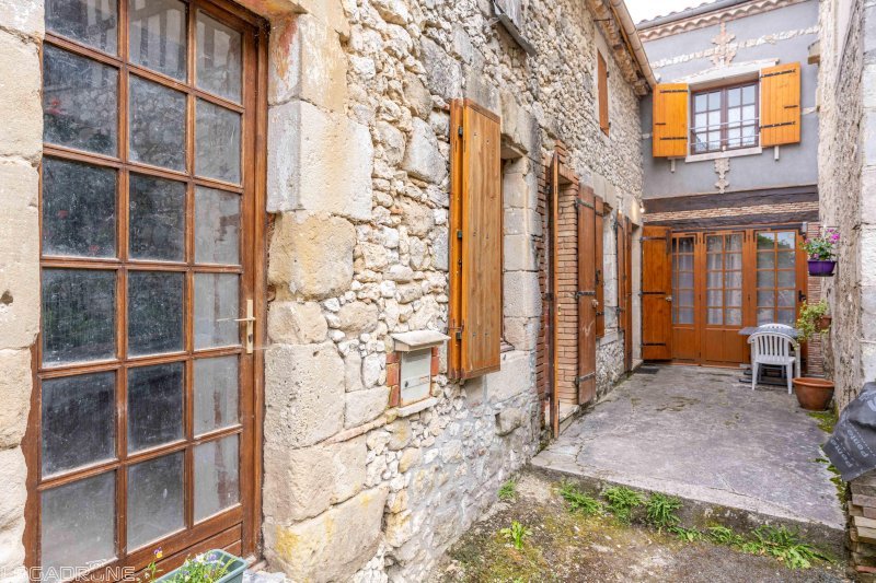 Maison à vendre, 3m², Cancon