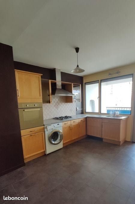Appartement à louer, 76m², Massy