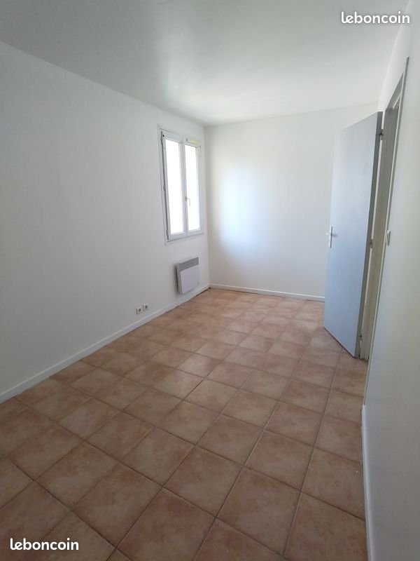 Appartement à louer, 67m², Saint-Cannat