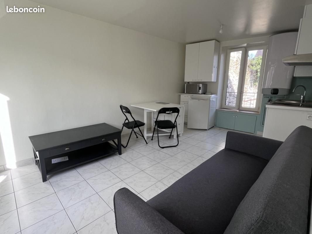 Appartement à louer, 20m², Neauphle-le-Château