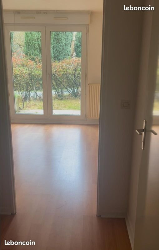 Appartement à louer, 27m², Evry